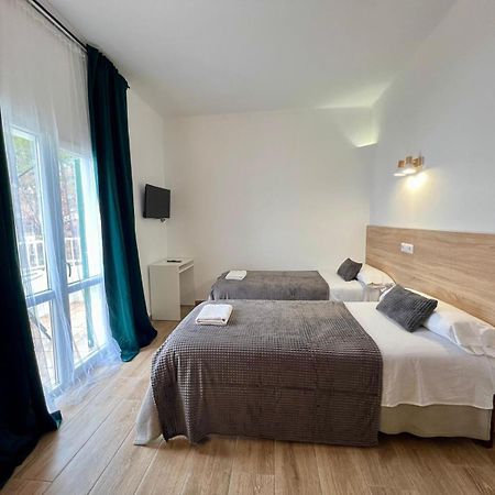 Hostal Oasis Dor Cala D´Or Eksteriør bilde