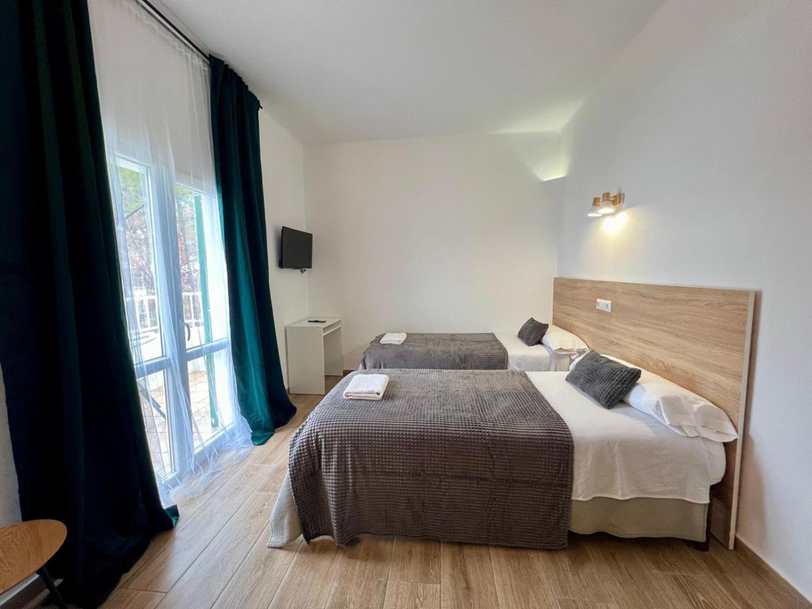 Hostal Oasis Dor Cala D´Or Eksteriør bilde